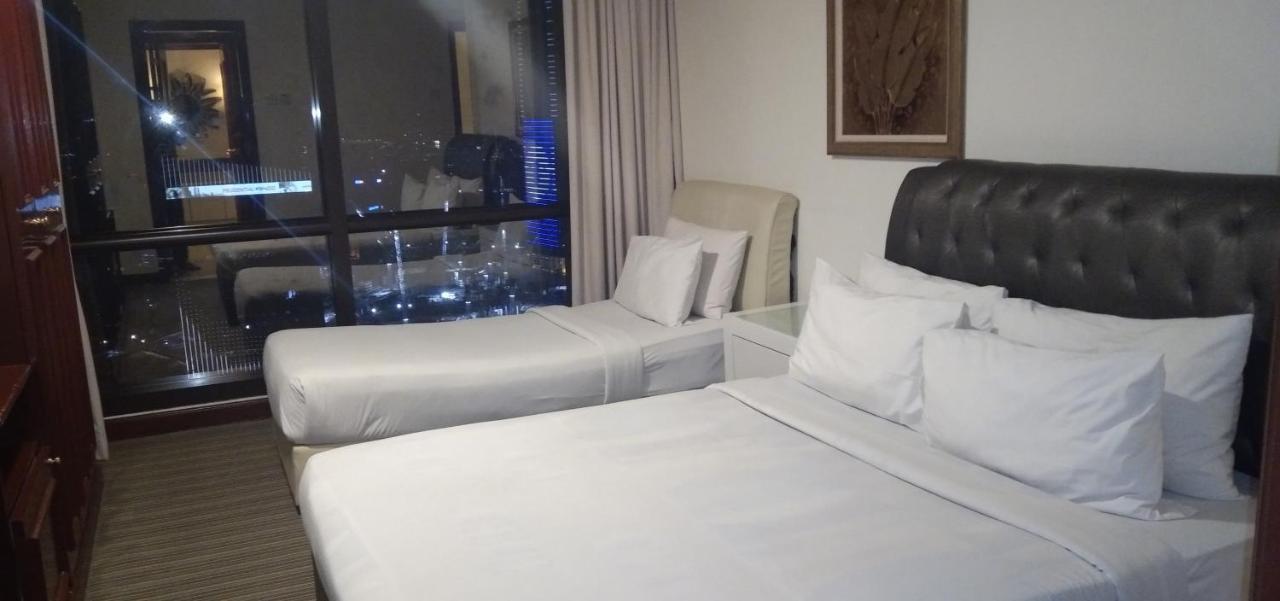 Residence Suite At Berjaya Times Square Kl Kuala Lumpur Esterno foto
